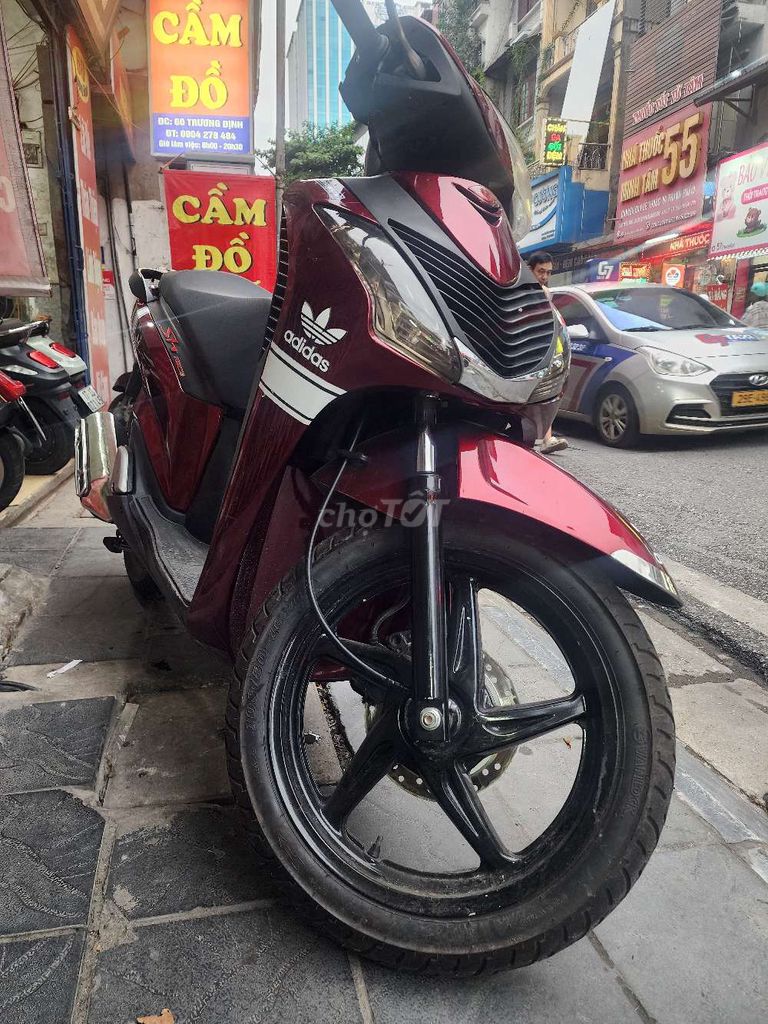 Honda SH125i 2005 Красный Импортный