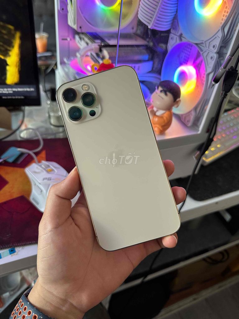Apple iPhone 12 Pro Max 128GB Vàng. Mua bán Điện thoại tại Thành phố Nha Trang Khánh Hòa được đăng bởi Việt hình 1