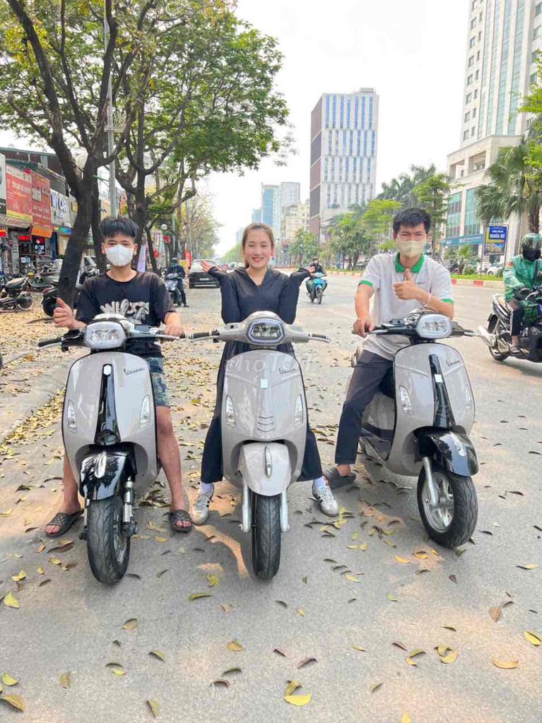 Xe điện Vespa xám trà sữa đèn vuông đủ giấy tờ. Mua bán Xe điện tại Quận Cầu Giấy Hà Nội được đăng bởi Xe Điện Uy Tín  hình 2