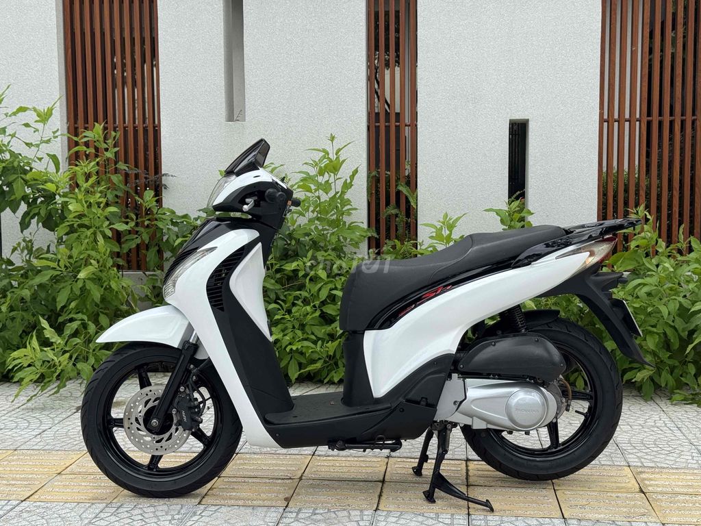 Hon Da SH 125 nhập ý dk 2011 xe rin bs 43. Mua bán Xe máy tại Quận Cẩm Lệ Đà Nẵng được đăng bởi 153 Đường 2 tháng 9 Hoà cường Tp Đà Nẵng  hình 6
