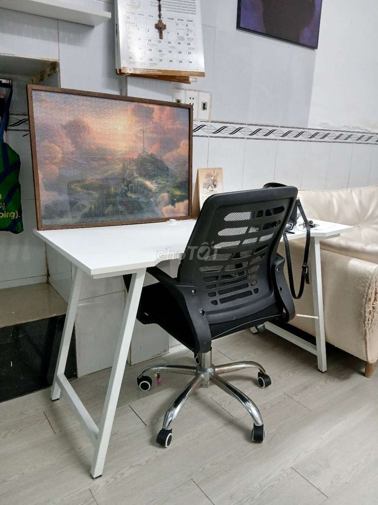 Bộ bàn ghế gỗ kim loại 1m2 Mới. Mua bán Bàn ghế tại Quận 3 Tp Hồ Chí Minh được đăng bởi Thérèse Chiara hình 1