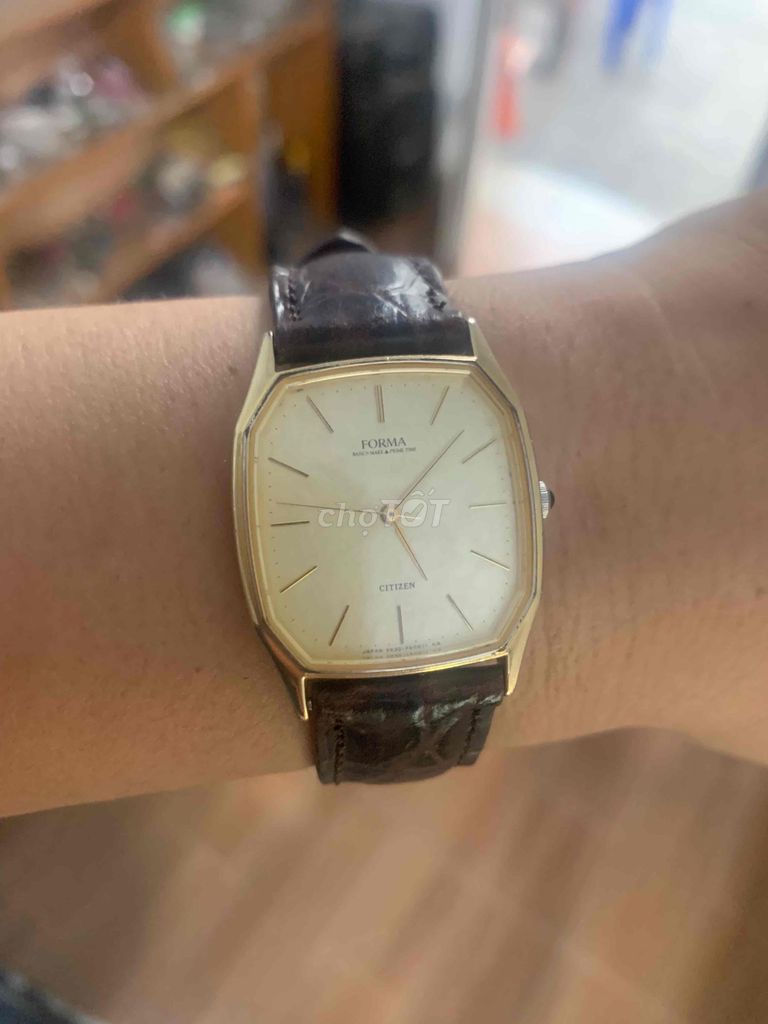 Đồng hồ Citizen Tank Vỏ bọc vàng Máy pin. Mua bán Đồng hồ tại Quận Hà Đông Hà Nội được đăng bởi Watch Shop 1986 hình 1