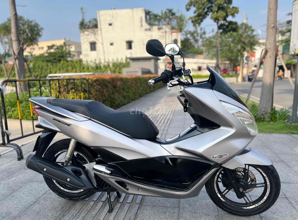 Honda PCX125cc 2014 Bạc. Mua bán Xe máy tại Quận Gò Vấp Tp Hồ Chí Minh được đăng bởi Cầm đồ Thanh Nhật hình 2