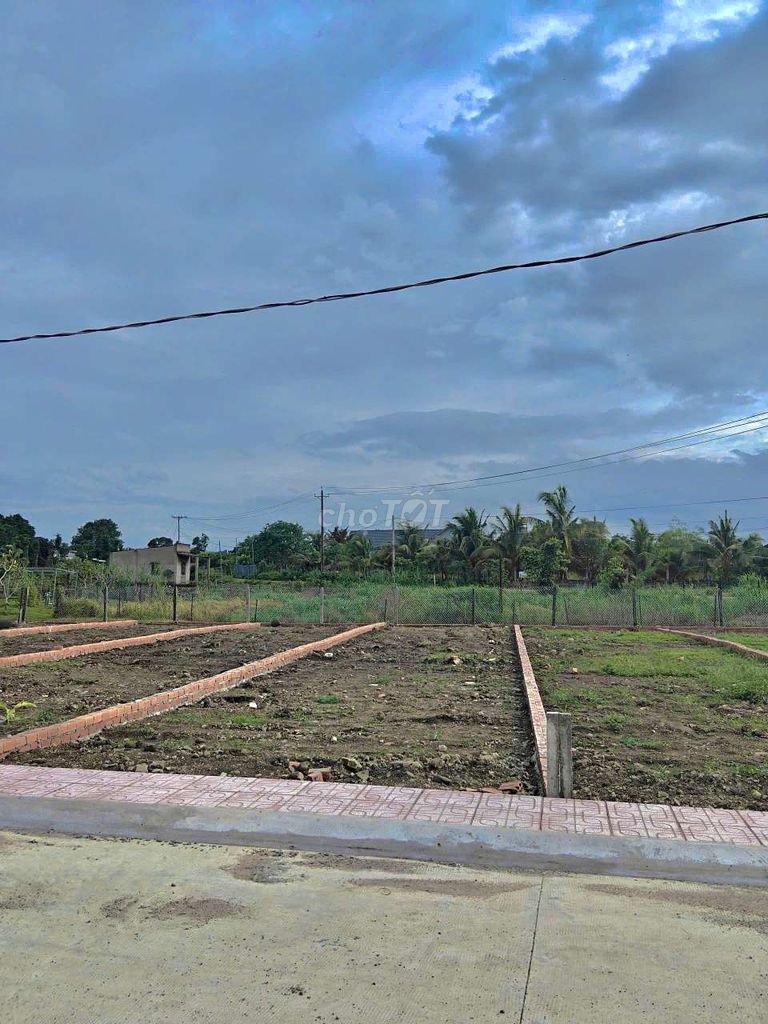 Nền sổ riêng full thổ cư view núi Chứa Chan