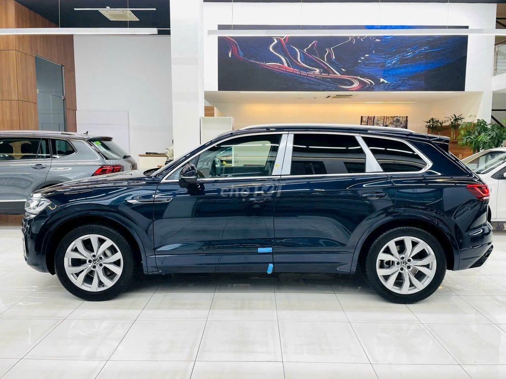 Volkswagen Touareg 2023, 699 triệu nhận xe. Mua bán Ô tô tại Quận 7 Tp Hồ Chí Minh được đăng bởi Quang Nguyễn hình 4