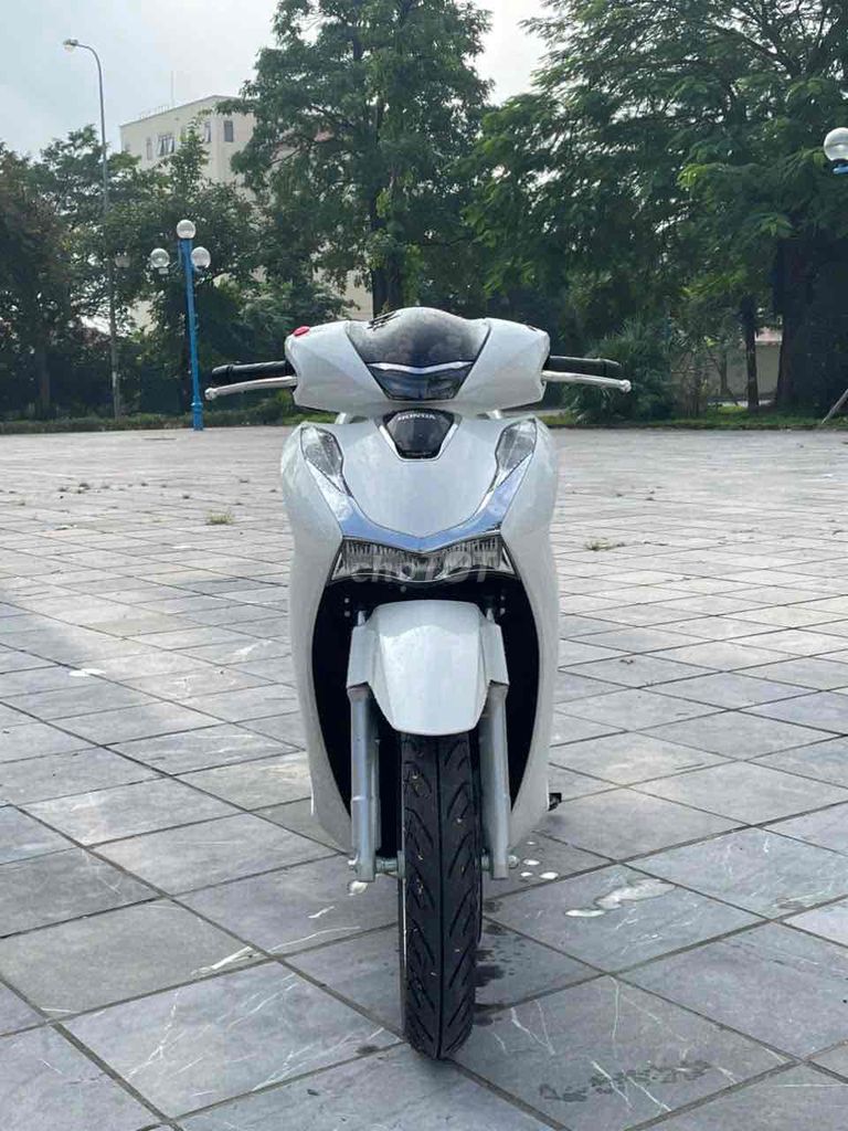 SH Siêu Lướt 2025 Chất _ Bảo Hành 3 Năm. Mua bán Xe máy tại Huyện Gia Lâm Hà Nội được đăng bởi Xe Máy Phúc Hưng hình 1