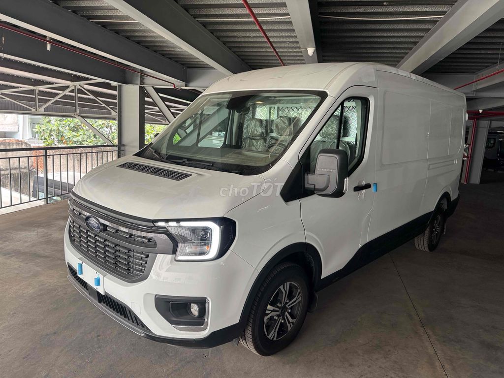 Ford Transit 2025 Van 6 hoặc 3 chỗ Không Cấm Giờ