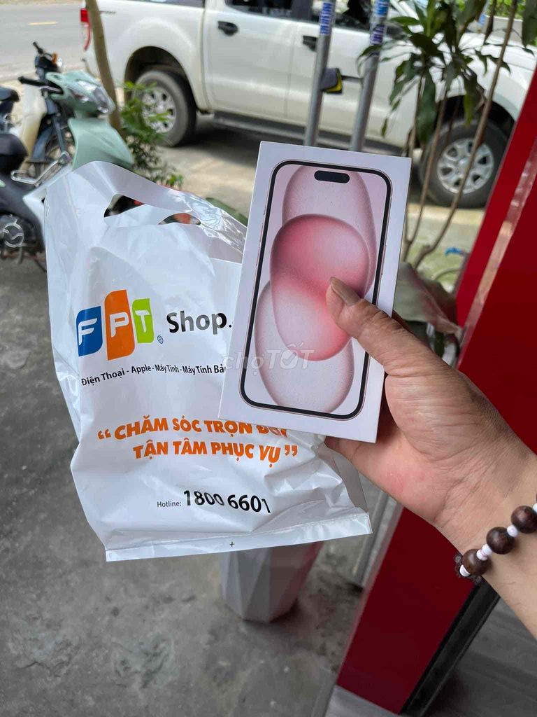 iPhone 15 hồng FULLBOX 128G chất APPLE 03/2025