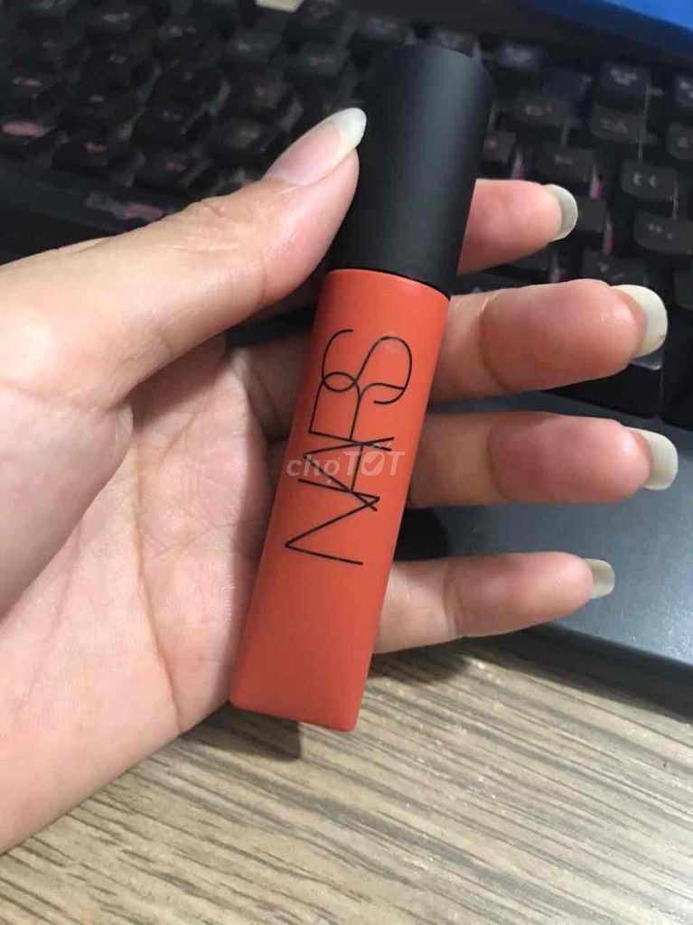 Son kem Nars Air Matte Lip Color lose Control