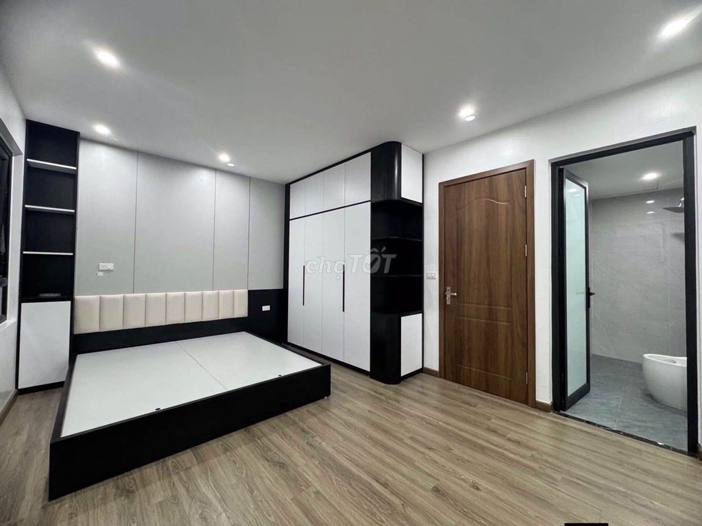 Nhà mới xây 40m x 6 tầng thang máy, ô tô đỗ cổng, Gia Quất, 8 tỷ - ảnh 3