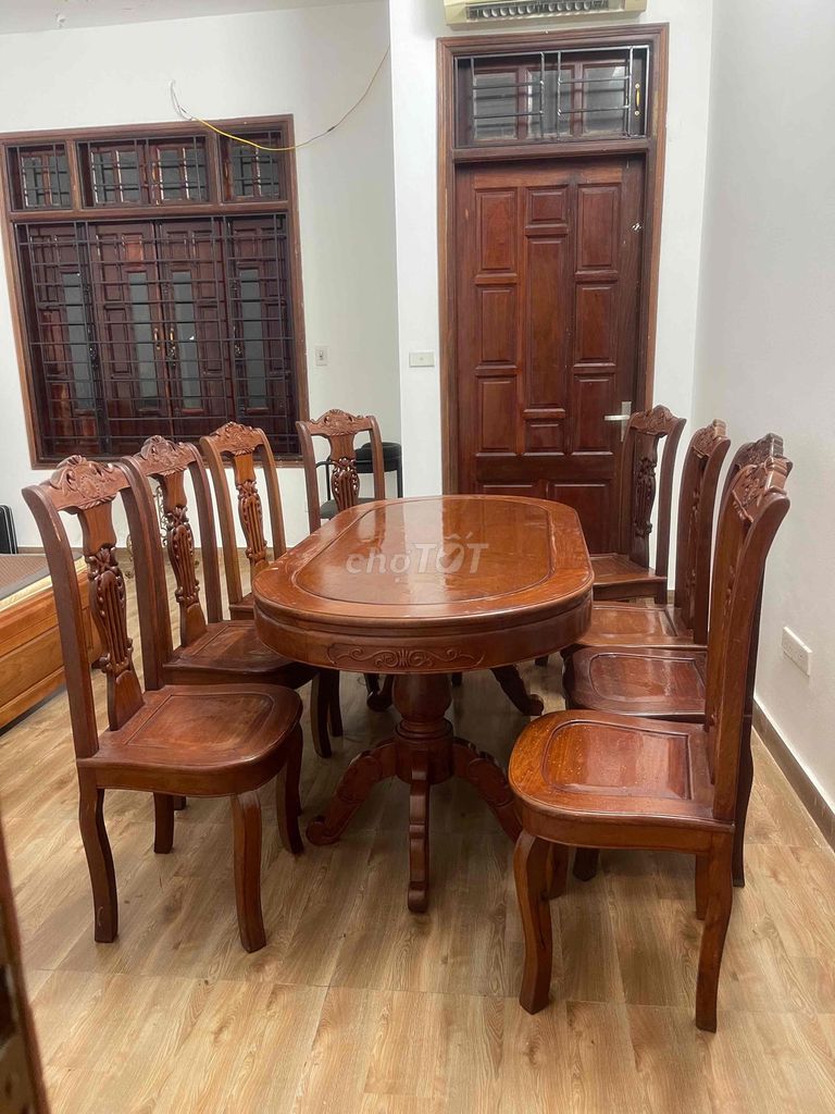 Bộ bàn ăn Gỗ đồng kị Nâu 8 ghế. Mua bán Bàn ghế tại Quận Hà Đông Hà Nội được đăng bởi thu hien nguyen hình 1