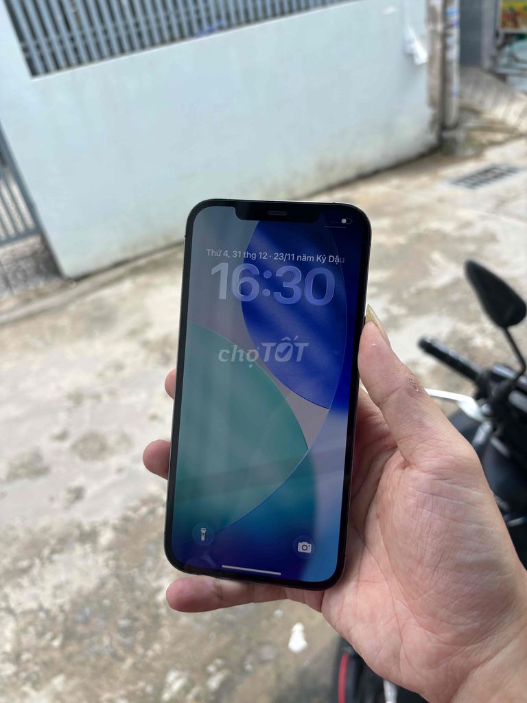 Apple iPhone 12 Pro Max 256GB Xám Quốc tế. Mua bán Điện thoại tại Quận Ninh Kiều Cần Thơ được đăng bởi Quốc Thắng hình 1