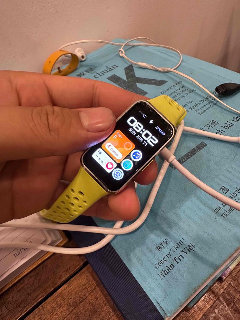 Huawei Band 10 Vàng neon Lỗi nguồn. Mua bán Thiết bị đeo thông minh tại Huyện Vĩnh Tường Vĩnh Phúc được đăng bởi Chiến Nghiêm hình 1