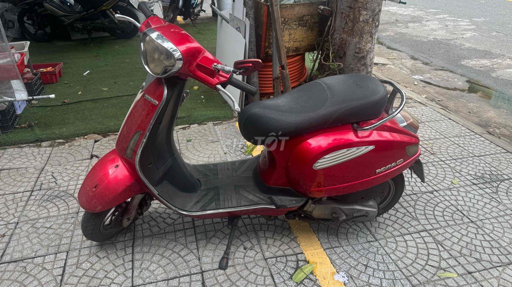 Скутер DKbike Roma 50 2019, красный, состояние 70%