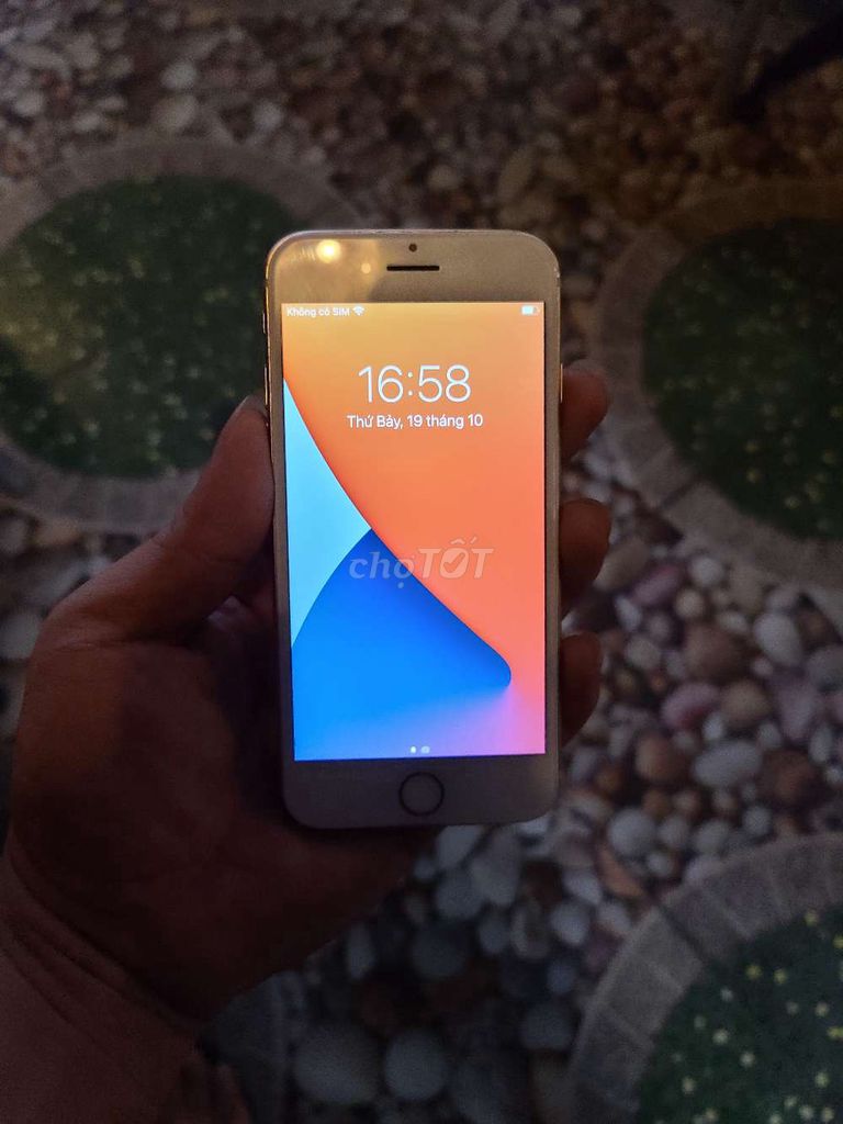 IPhone 8 gold 64gb quốc tế