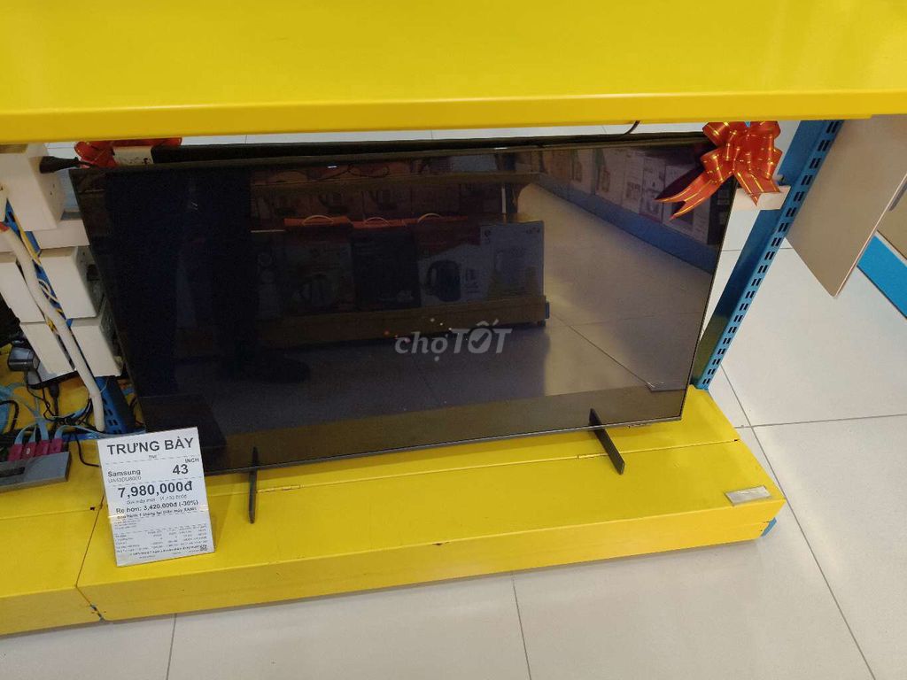 Tivi Samsung DU8000 43 inch. Mua bán Tivi, Âm thanh tại Huyện Chợ Mới An Giang được đăng bởi Khanh Nguyễn hình 1