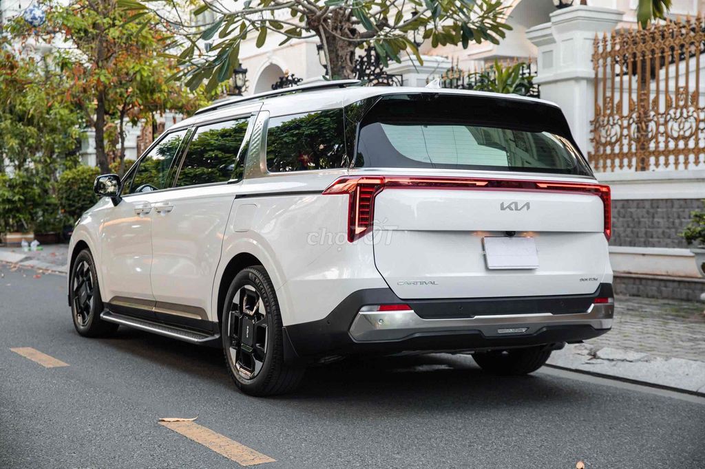 Kia Carnival Signature 2.2D form 2025 lướt 12k km. Mua bán Ô tô tại Quận Gò Vấp Tp Hồ Chí Minh được đăng bởi Kính Đặng Ô Tô Lướt hình 9