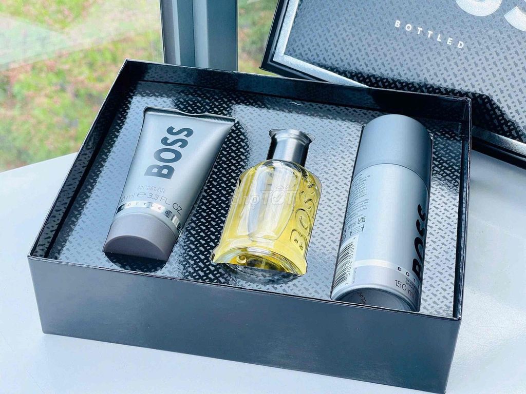Bộ quà tặng Hugo Boss Bottled Nam. Mua bán Nước hoa tại Quận Ba Đình Hà Nội được đăng bởi Baby Girl Lovely hình 1