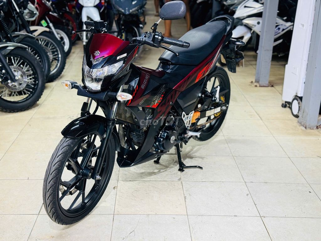 ПРОЦВЕТАЮЩИЙ МОТОЦИКЛ - МАШИНА ДЛЯ КРАСИВЫХ ТОВАРОВ SATRIA RED PLUM