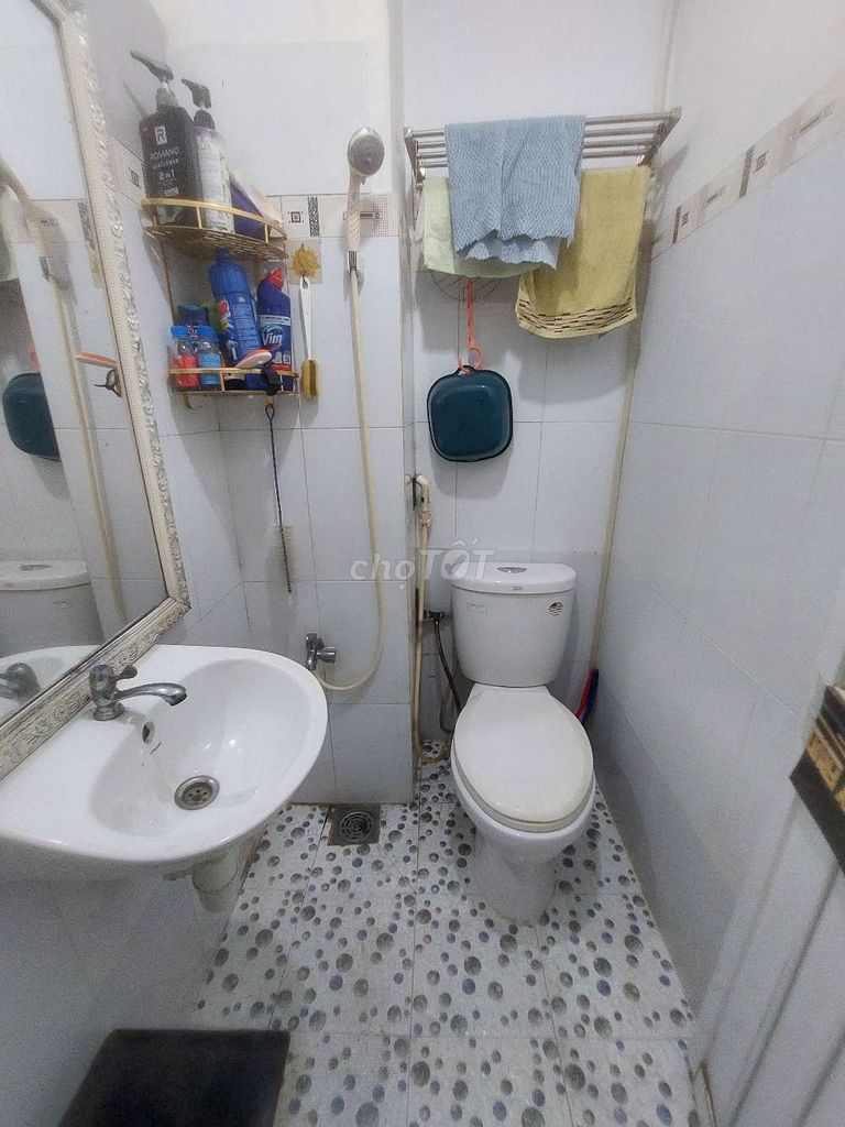 Cho thuê nhà Mặt tiền đường Cao Xuân Dục DT.4m×18m } 3Lầu 7Phòng 3wc