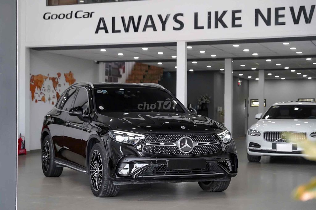 𝐌𝐄𝐑𝐂𝐄𝐃𝐄𝐒-𝐁𝐄𝐍𝐙 GLC300 4MATIC SẢN XUẤT 2023 LƯỚT. Mua bán Ô tô tại Quận 7 Tp Hồ Chí Minh được đăng bởi GoodCar hình 1