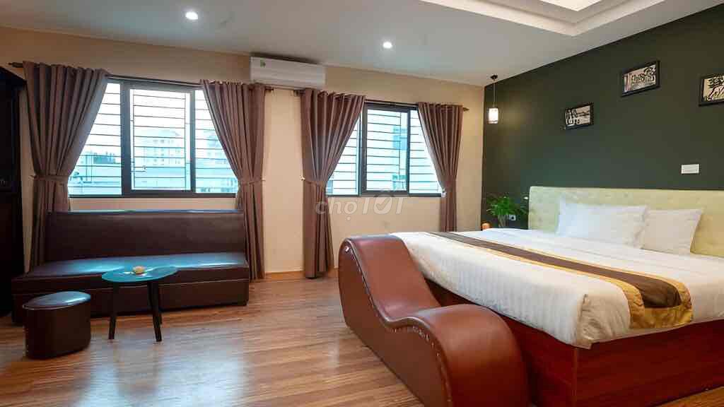 Продается отель на первой линии улицы Буй Тхи Сюань, 120 м2 x 9 тонн
