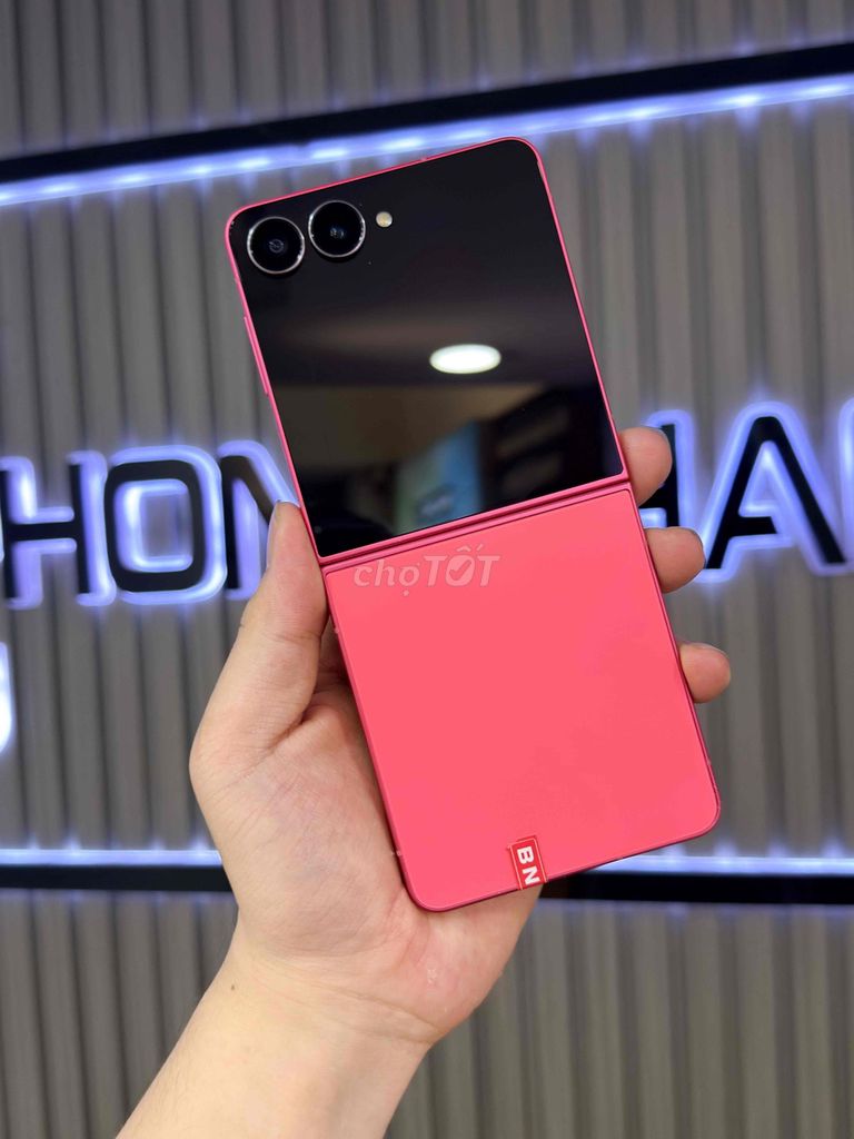 Samsung Galaxy Z Flip7 Coral Red. Mua bán Điện thoại tại Quận 3 Tp Hồ Chí Minh được đăng bởi Nguyễn Văn Tài hình 1