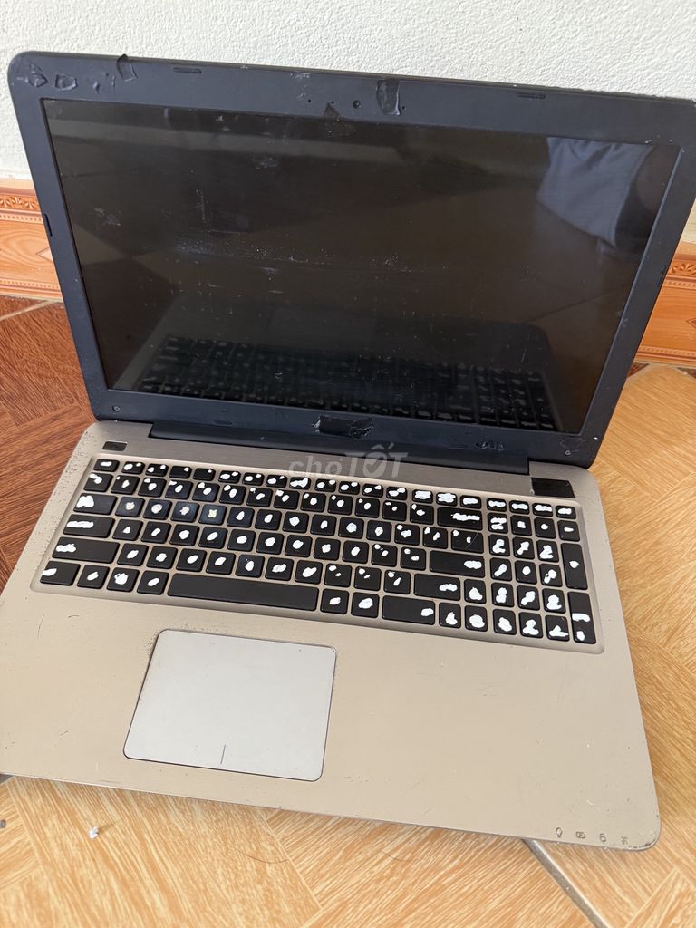 Laptop Asus A556U Vàng đồng Đã sử dụng. Mua bán Laptop tại Quận Sơn Trà Đà Nẵng được đăng bởi Phạm Long hình 1