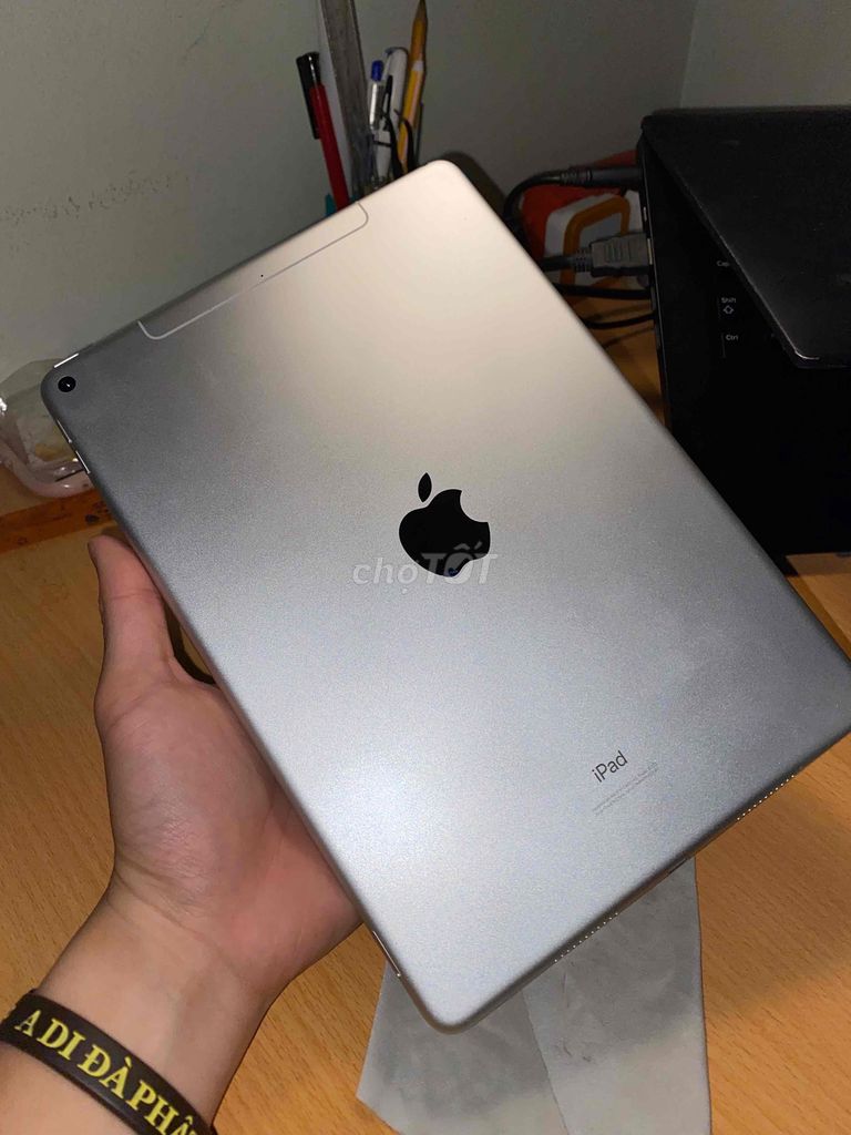 cần bán ipad air 3 máy đẹp có fix