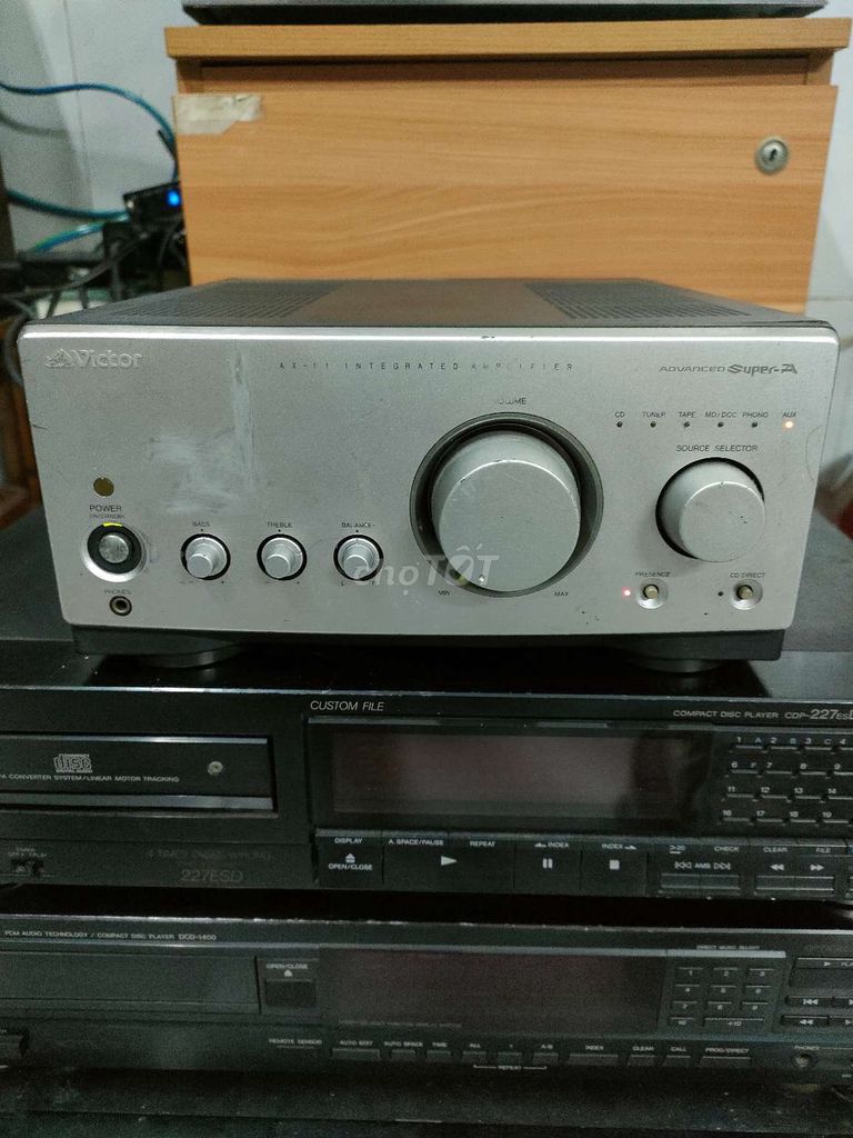 Ampli victor dàn trung ax-f1 zin nguyên