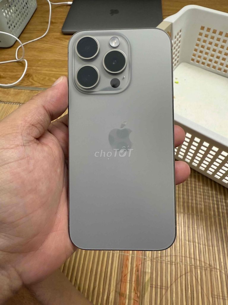 iPhone 15 Pro 256GB xám zin nguyên mực