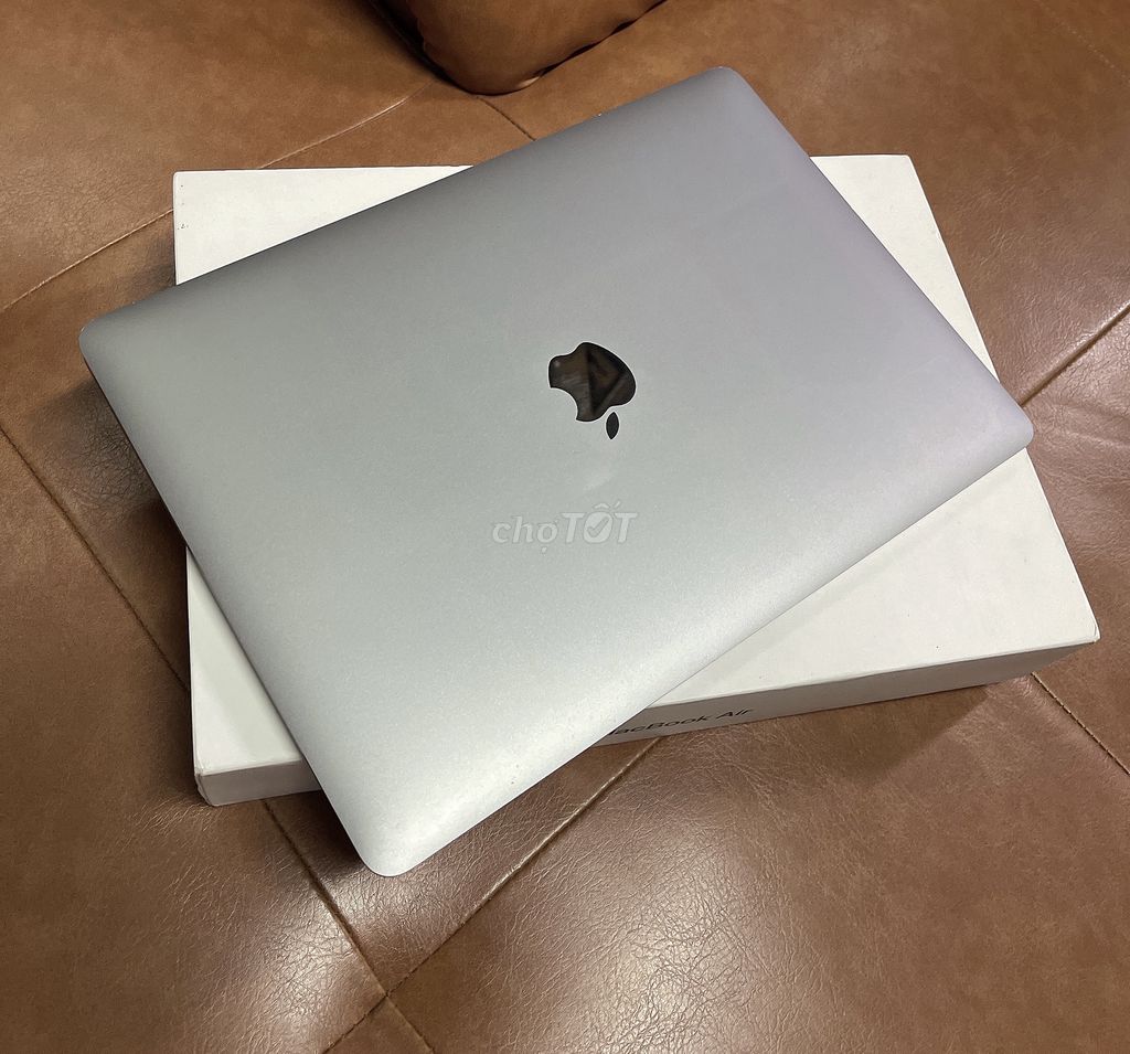 Macbook Air Fullbox,Core I5/8Gb/Ổ SSD/13.3"Rentina