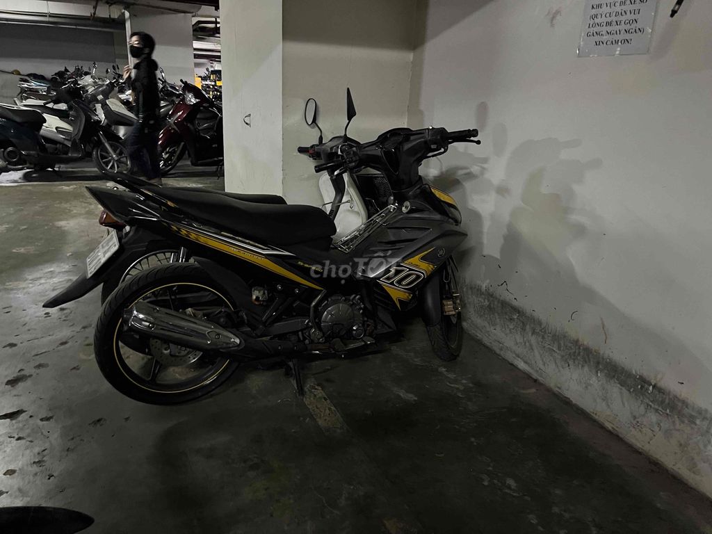 Yamaha Exciter 135 Kỉ niệm 10 năm Đen vàng