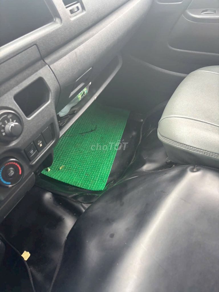 Toyota Hiace 2018  - 250000 km. Mua bán Ô tô tại Huyện Krông Năng Đắk Lắk được đăng bởi Văn Công hình 3