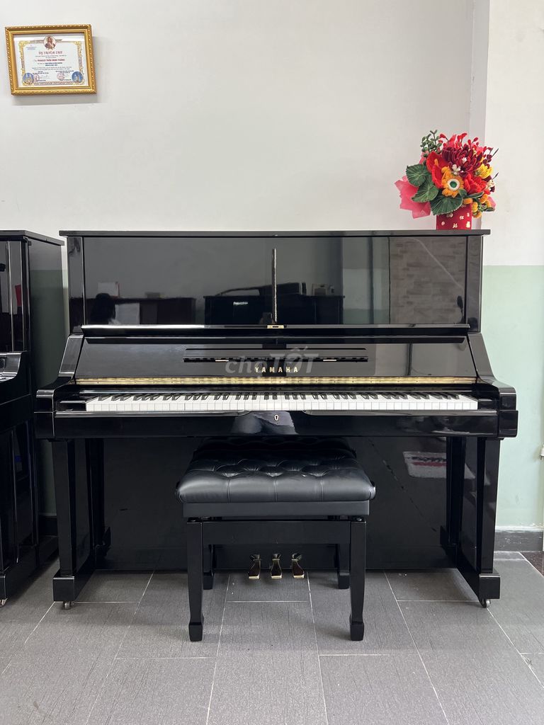 Piano Yamaha UX series 2404533.