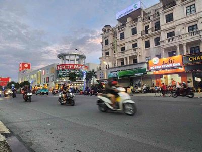 Аренда · 7 комн. · 100 м² · Quận Gò Vấp, ул. Phan Văn Trị
