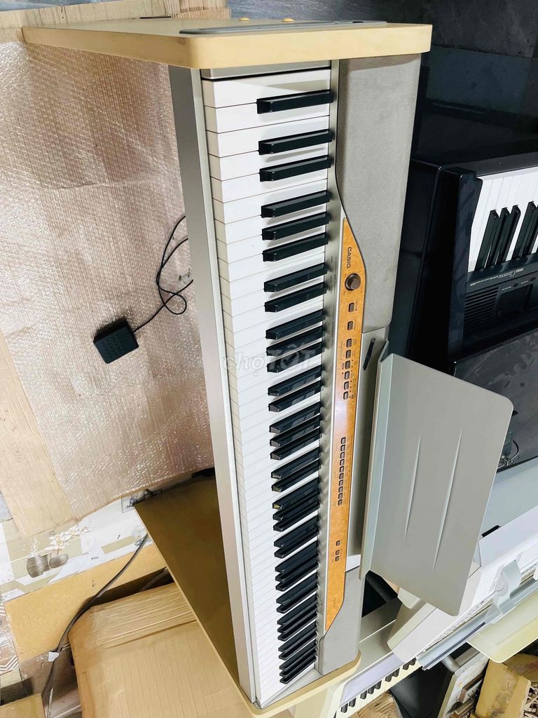 piano điện px110 zin chân gỗ pedan nhật mới vè