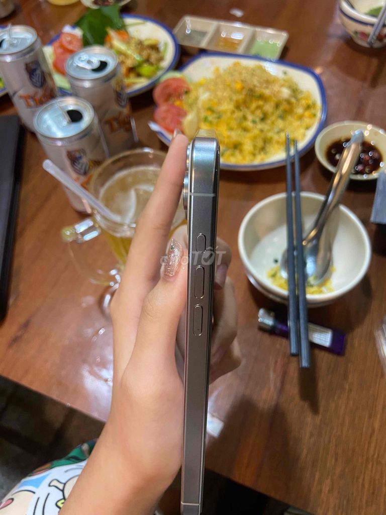 iPhone 15 Pro Max 256GB Trắng LLA Đã sử dụng. Mua bán Điện thoại tại Huyện Ba Tri Bến Tre được đăng bởi tôi yêu bạn hình 1