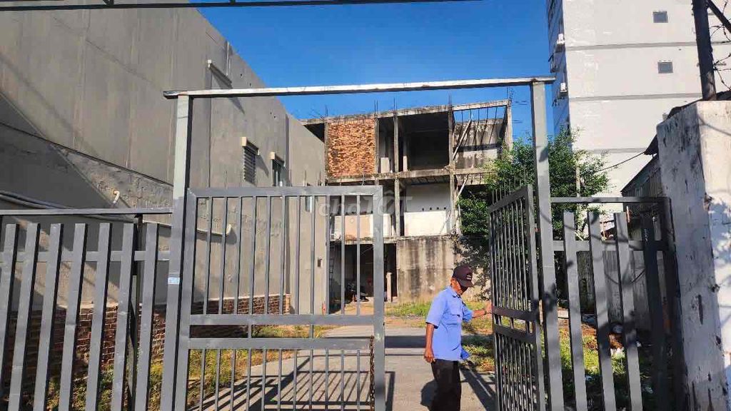 Đất xây cao tầng mặt tiền đường Mai văn Vĩnh phường tân hưng tphcm