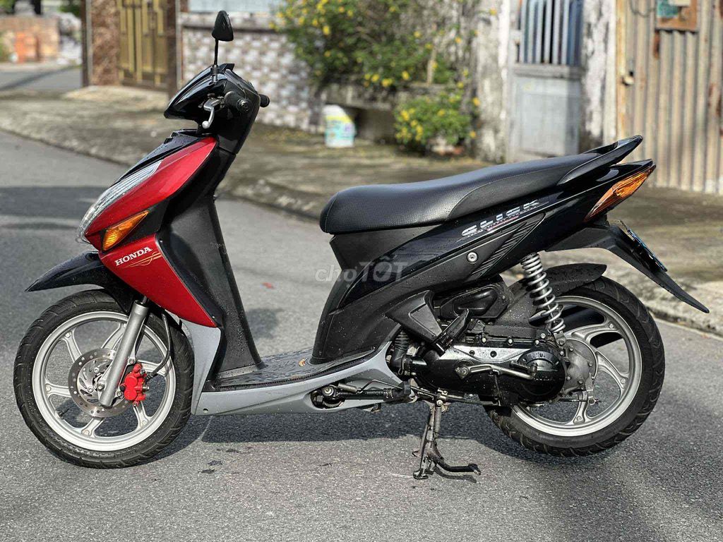 xe honda Click 2007 màu đỏ 110  len ken mới 95 %. Mua bán Xe máy tại Thành phố Thủ Đức Tp Hồ Chí Minh được đăng bởi Nguyễn Thanh Bình hình 5