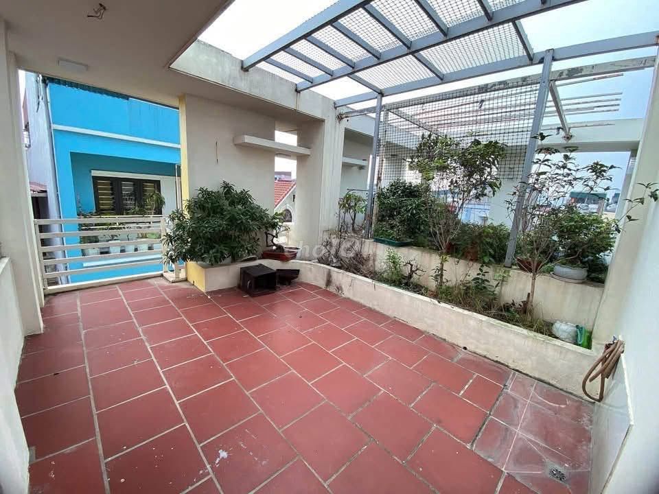 Продается 4-этажный дом площадью 55 м2 в Хуинь Кунге, Там Хиеп, парковка