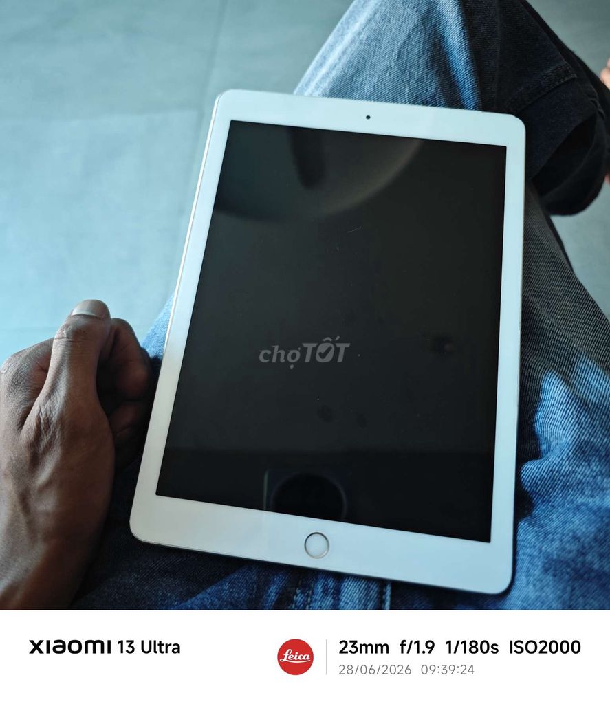 Apple iPad Gen 6 32GB Vàng. Mua bán Máy tính bảng tại Huyện Quế Võ Bắc Ninh được đăng bởi Nguyễn Văn Quyền hình 1