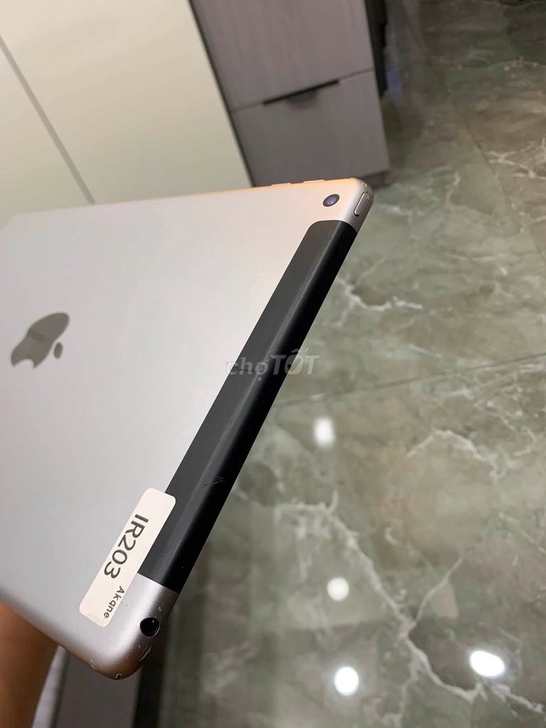 Apple iPad Gen 5 32GB 4G Xám. Mua bán Máy tính bảng tại Thành phố Long Khánh Đồng Nai được đăng bởi Hội Đồ Điện Tử hình 1