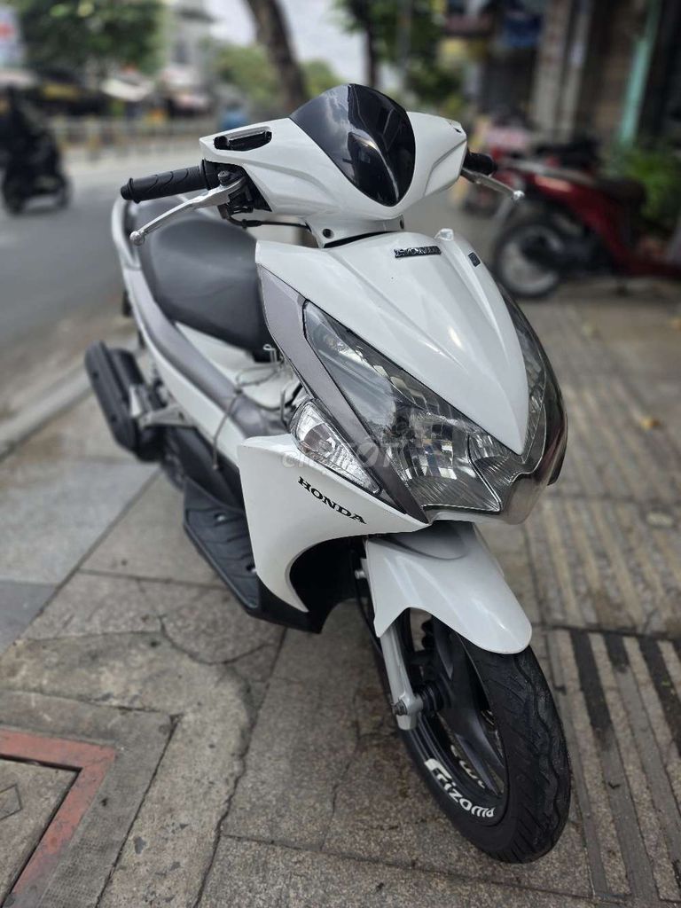 Воздушный клинок Honda 2012 белый