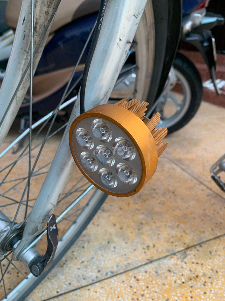 XE ĐAP ĐỊA HÌNH GIANT ĐIỆN KHUNG NHÔM VÀNH 700C.35. Mua bán Xe điện tại Quận 10 Tp Hồ Chí Minh được đăng bởi LUAN NGUYEN DINH hình 14