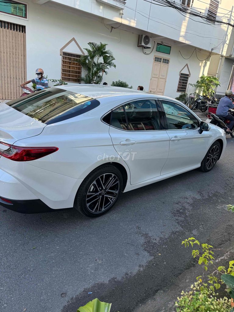 Toyota Camry 2025 2.5 HEV Mid - 2929 km. Mua bán Ô tô tại Huyện Thoại Sơn An Giang được đăng bởi Châu văn Quyền hình 4