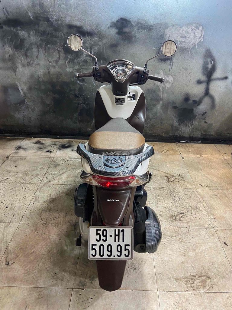 sh mode siêu keng máy zin bs thành phố. Mua bán Xe máy tại Thành phố Dĩ An Bình Dương được đăng bởi xe máy Huy  Khoa hình 4