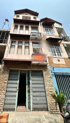 Townhouse 32 m² · 3 bed · Đường Bàu Cát