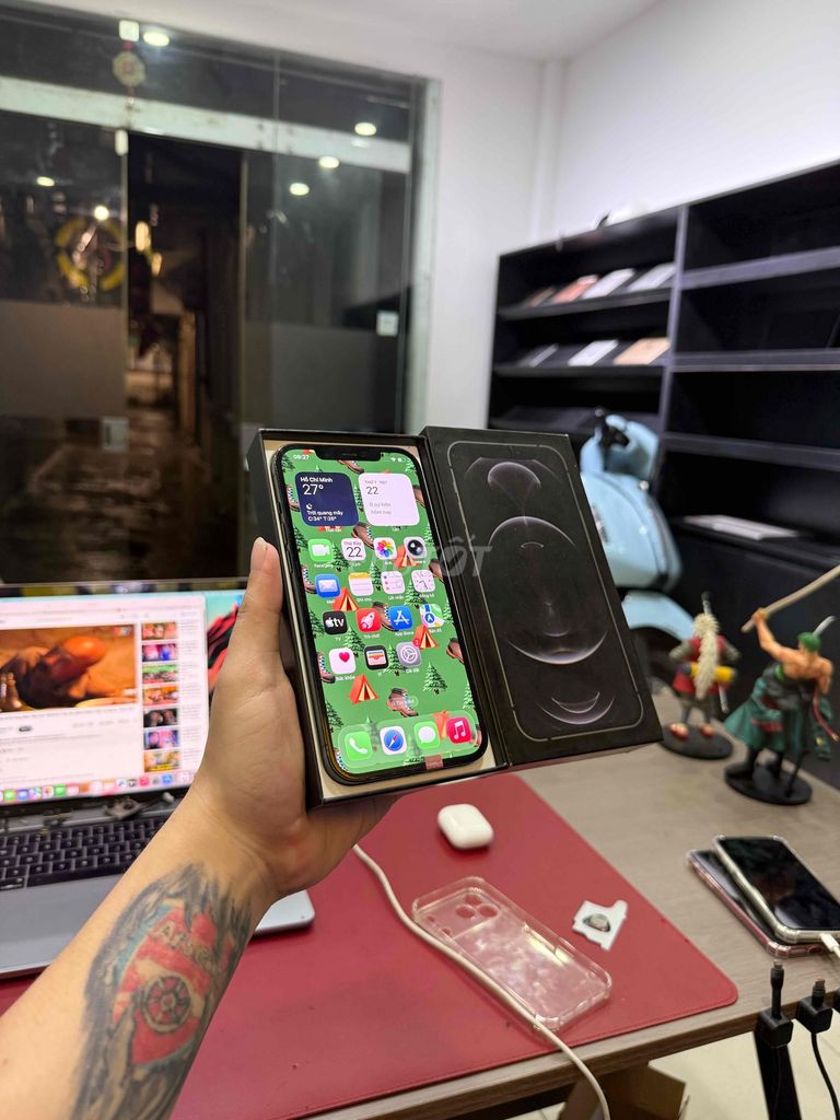 iPhone 12 Pro Max QTE 256G Zin All Nguyên Bản. Mua bán Điện thoại tại Quận Đống Đa Hà Nội được đăng bởi Hà Nội Mobile Bao Duyệt Nợ Xấu hình 1