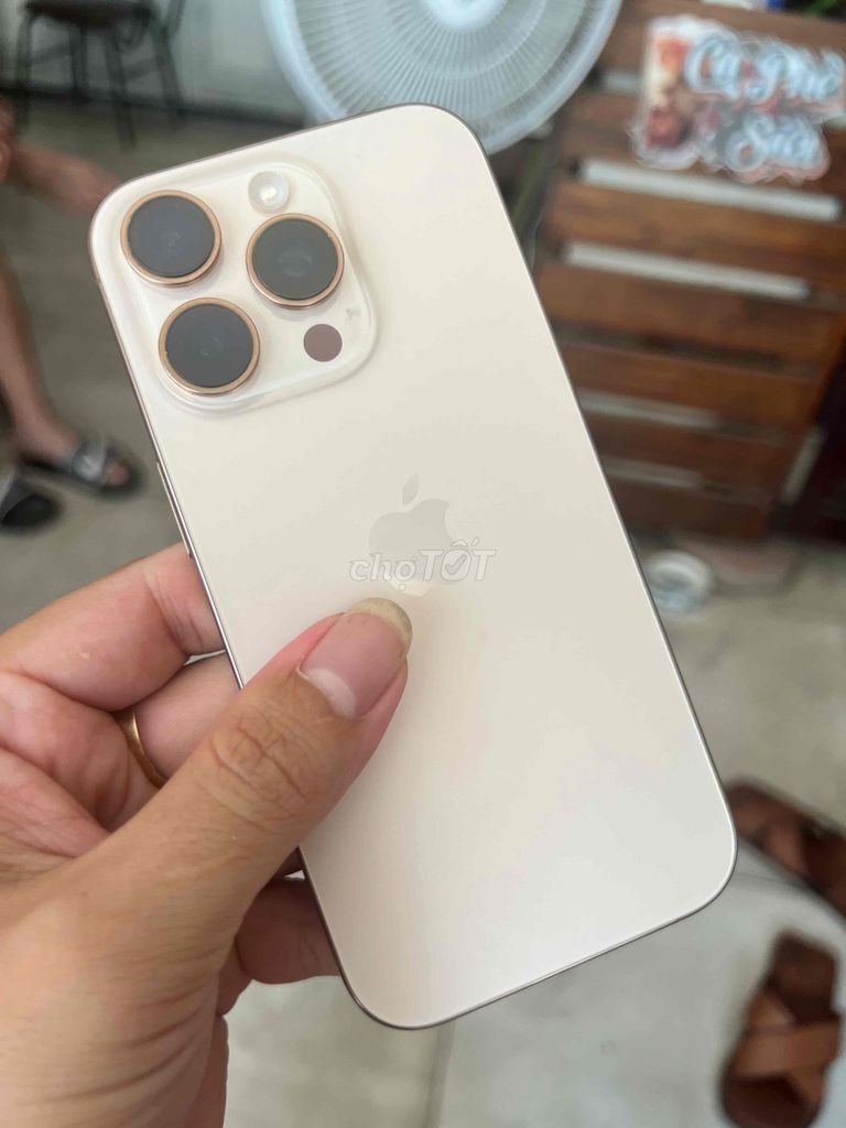 Apple iPhone 16 Pro 256GB Sa mạc 93%. Mua bán Điện thoại tại Quận Thanh Xuân Hà Nội được đăng bởi Nguyễn Đình Nhạ hình 1